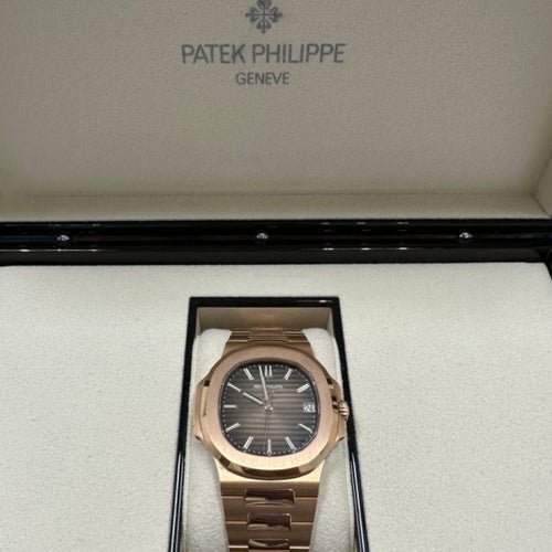 Patek Philippe 5711/1R-001 Nautilus Rose Gold Chocolate Dial - Image 3