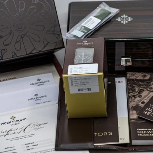 Patek Philippe 5168G Aquanaut khaki green - Image 3