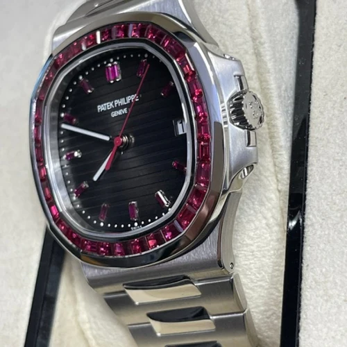 Patek Philippe Nautilus 5711/112P-010 Platinum Nautilus with Ruby Diamonds Unworn - Image 3