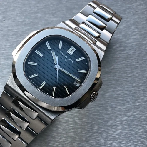 Patek Philippe Nautilus 5711/1A Stainless Steel - Image 2