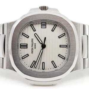 Patek Philippe Nautilus 5711/1A white Cal. 26-330 in Steel Box & Certificate 2019