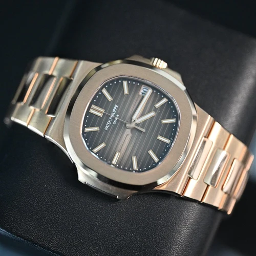 Patek Philippe Nautilus 5711/1R Rose Gold - Image 3