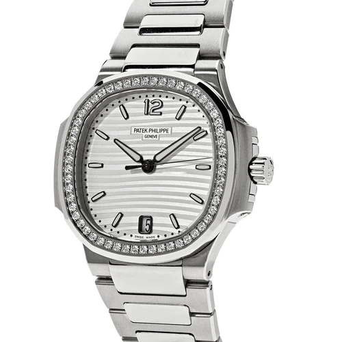 Patek Philippe Nautilus 7118/1200A-010 Ladies - Image 2