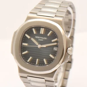 Patek Philippe Nautilus Ref.5711/1A-010 Stahl Uhr blaues Blatt blue Dial Papiere Box 2019