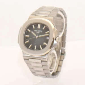 Patek Philippe Nautilus Ref.5711/1A-010 Stahl Uhr blaues Blatt blue Dial Papiere Box 2019